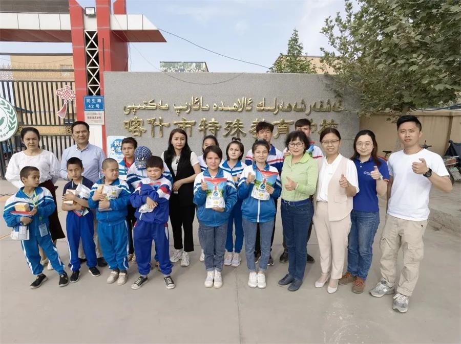 尊龙凯时 - 尊龙凯时董事局主席李华荣膺“2021年度社会责任企业家”奖