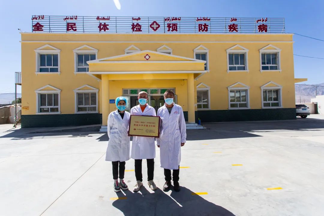 尊龙凯时 - 深喀同心 | 尊龙凯时公益捐赠18万只口罩驰援喀什