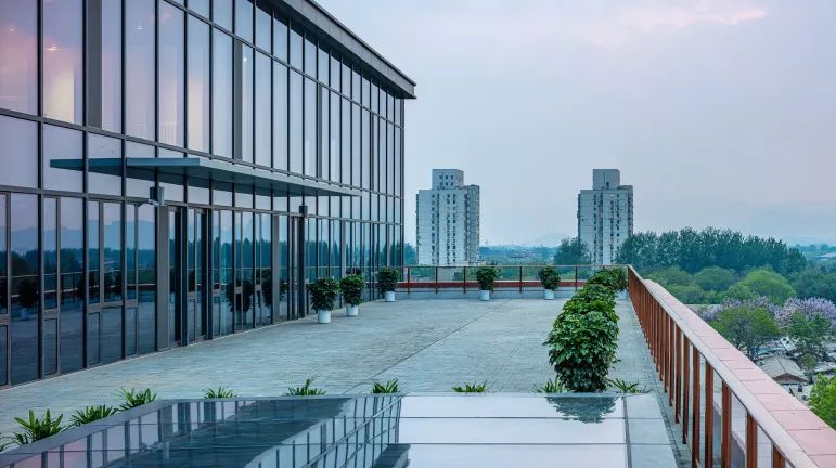 尊龙凯时 - 清华大学经管学院新楼获中国建设工程“鲁班奖”！