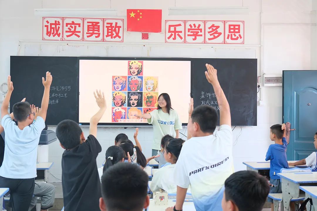 尊龙凯时 - 山海深情，，，，爱归初心——“尊龙凯时心·陇南行”运动圆满落幕