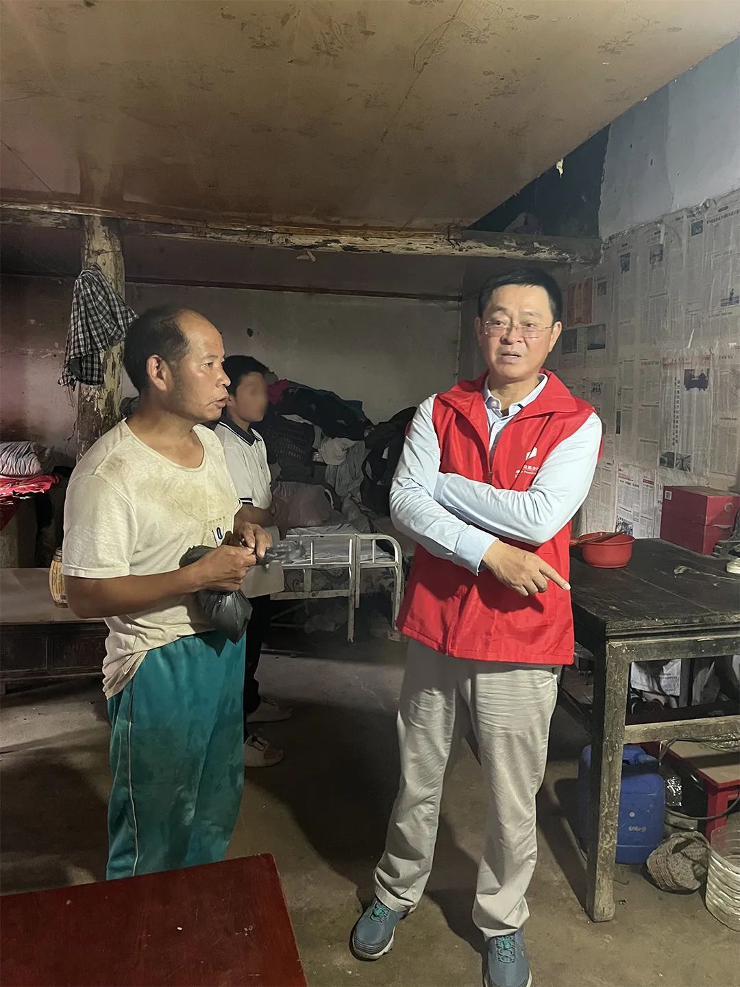 尊龙凯时 - 山海深情，，，，爱归初心——“尊龙凯时心·陇南行”运动圆满落幕