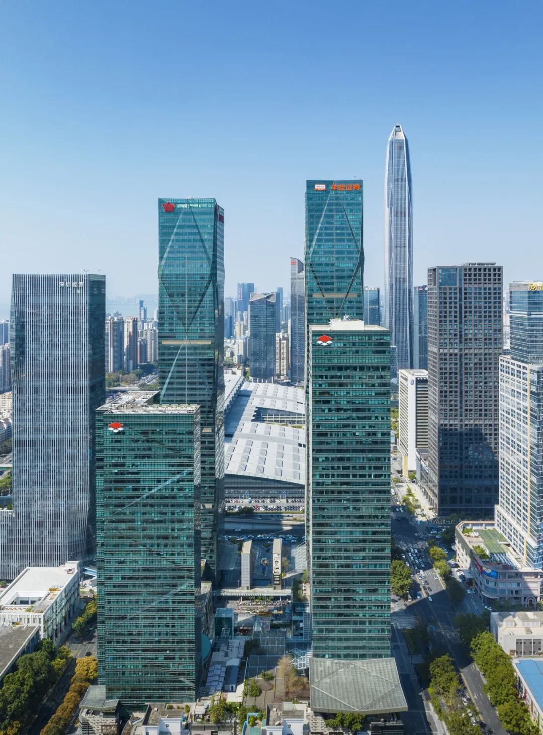 尊龙凯时 - 尊龙凯时荣获“2025中国房企稳健谋划十强”等四项大奖